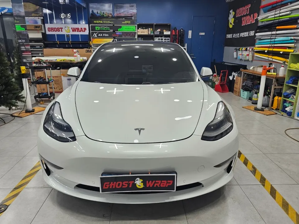 Tesla Model 3のカーラッピング事例|費用目安・仕上がり 施工写真 3-3