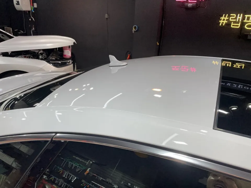 Audi A6のカーラッピング事例|費用目安・仕上がり 施工写真 3-1