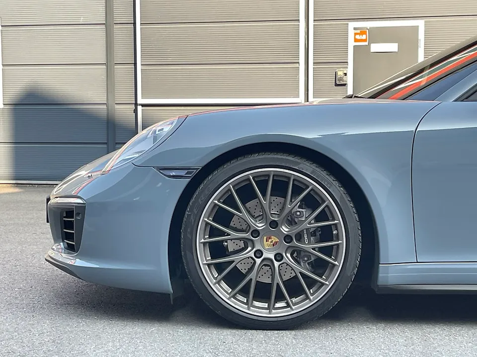 Porscheのホイールリペア・塗装事例 施工写真 1-2