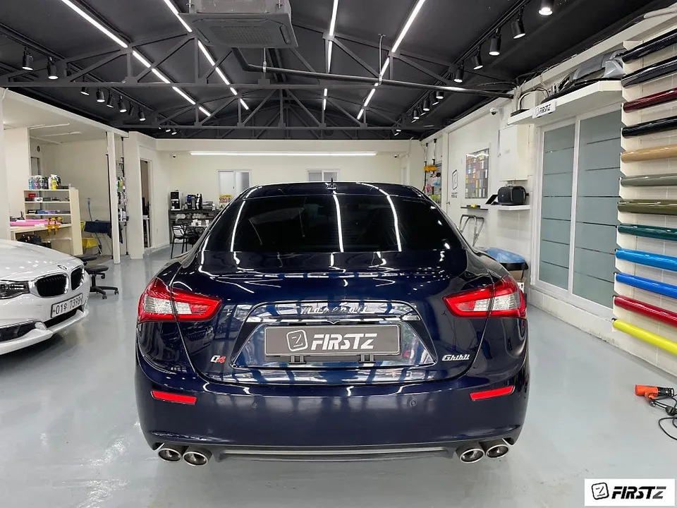 Maserati Ghibliのカーラッピング事例|費用目安・仕上がり 施工写真 2-1
