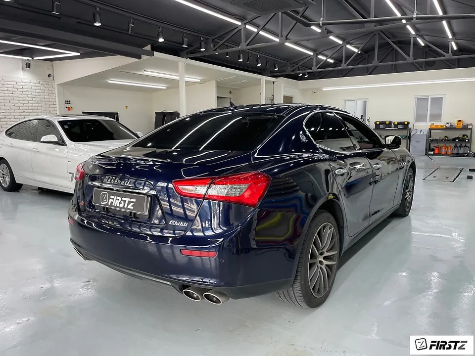 Maserati Ghibliのカーラッピング事例|費用目安・仕上がり 施工写真 3-1