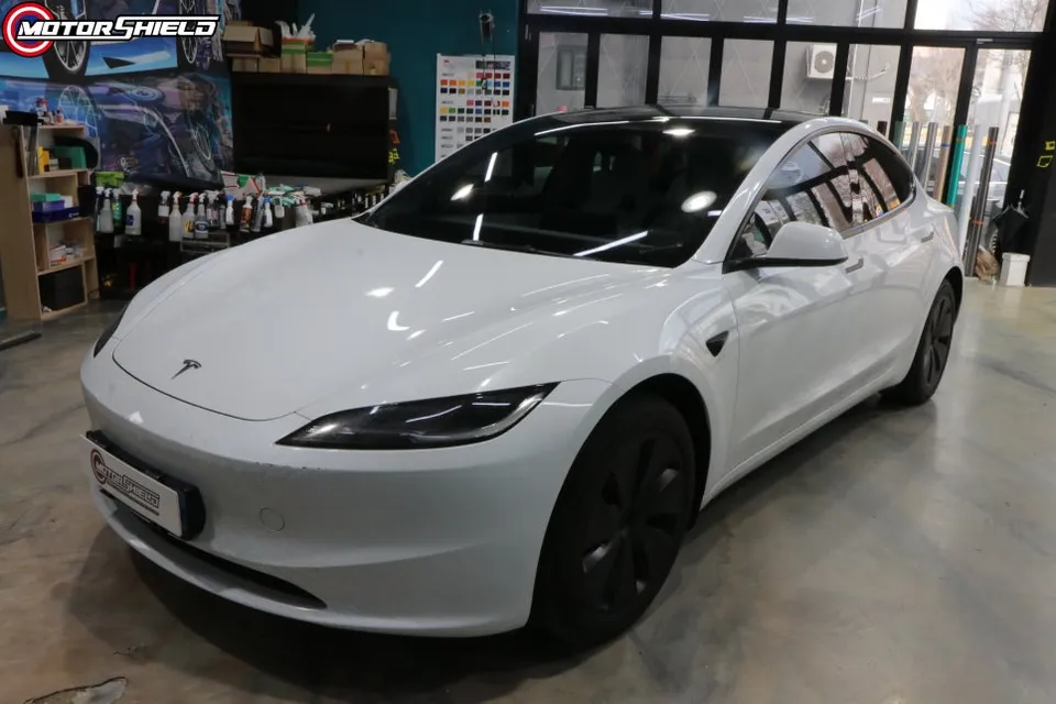 Tesla Model 3 PPF施工事例|費用目安・仕上がり 施工写真 2-1