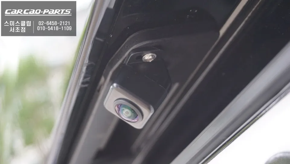 Mercedes-Benz V-CLASS surround view camera - Mercedes-Benz V-CLASS Surround View Camera Installation Review photo 6