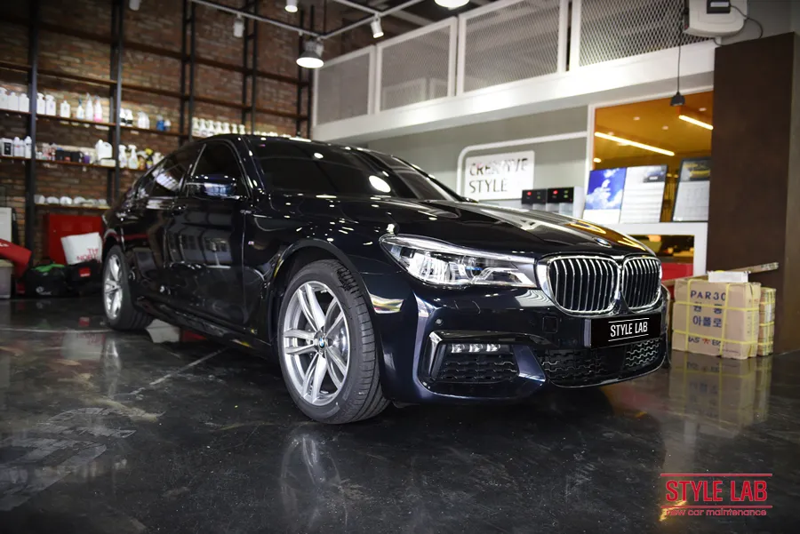 BMW 7 Series G11のカーラッピング事例 施工写真 2-1