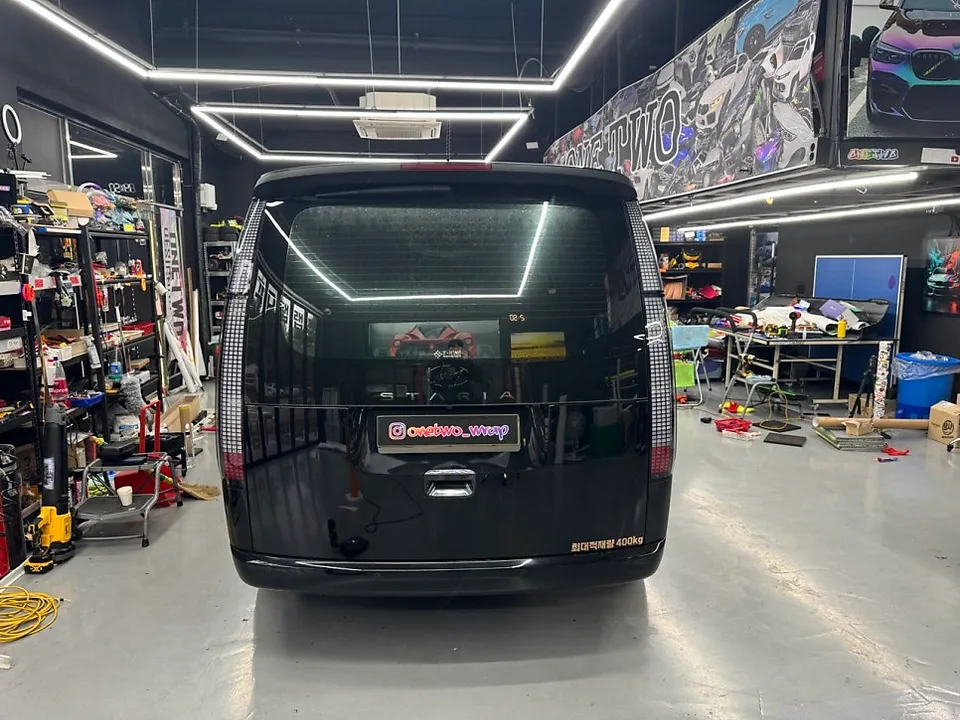 Hyundai Staria vinyl wrap - Hyundai Staria Commercial Vinyl Wrap Review — Enhanced Brand Visi photo 3