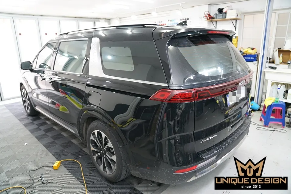 Kia Carnivalのガラスコーティング事例|費用目安・仕上がり 施工写真 2-2