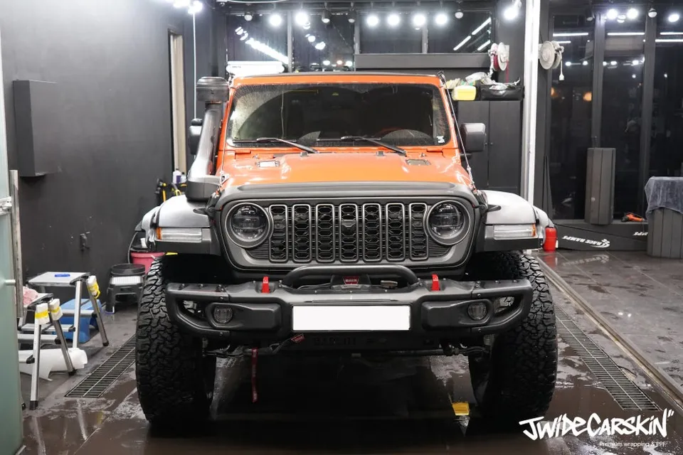 Jeep Wrangler RubiconのPPF施工事例 施工写真 2