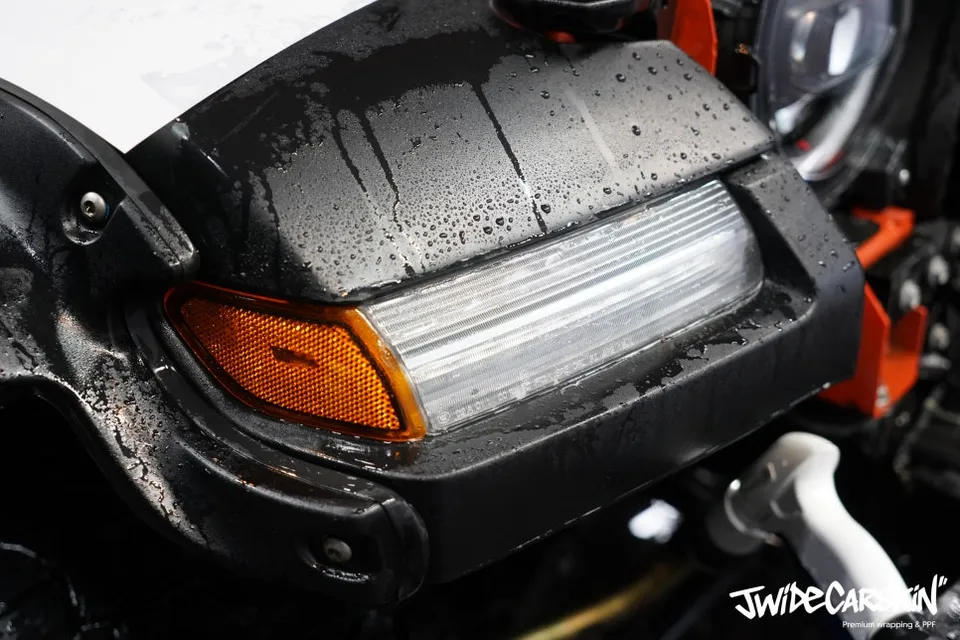 Jeep Wrangler RubiconのPPF施工事例 施工写真 3
