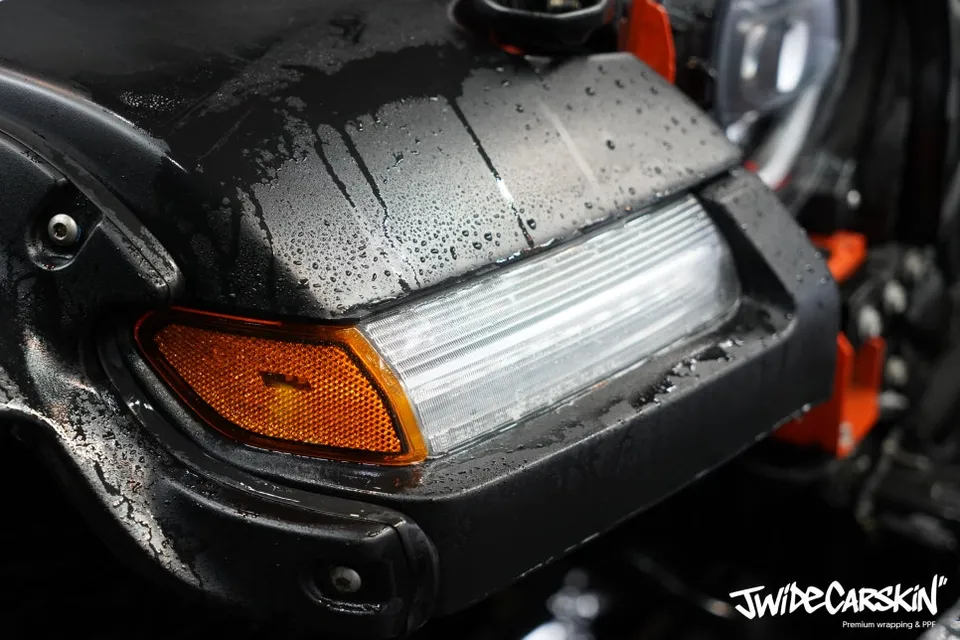 Jeep Wrangler RubiconのPPF施工事例 施工写真 4