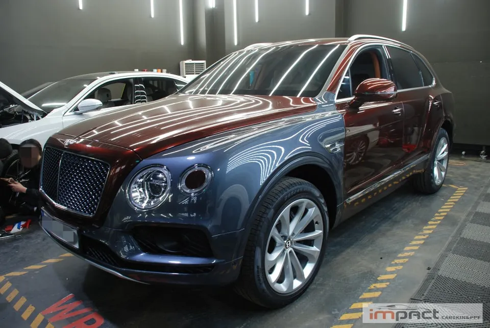 Bentley Bentaygaのカーラッピング事例|費用目安・仕上がり 施工写真 1-1