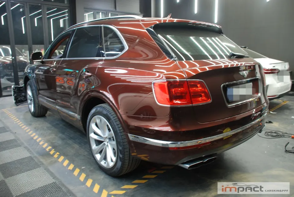 Bentley Bentaygaのカーラッピング事例|費用目安・仕上がり 施工写真 2-1