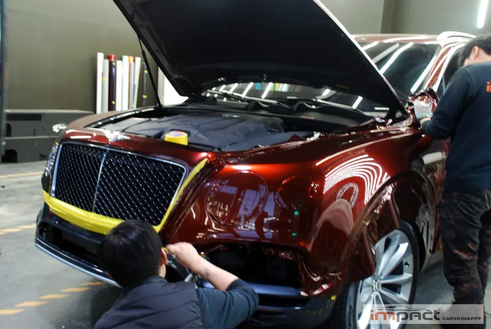 Bentley Bentaygaのカーラッピング事例|費用目安・仕上がり 施工写真 2-2