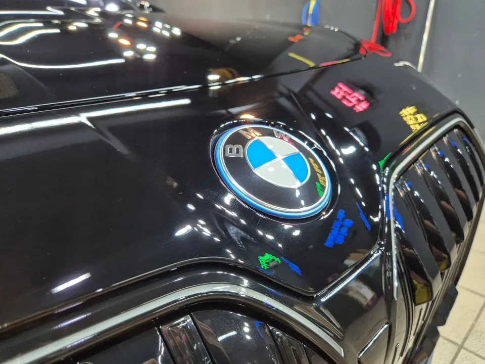 BMW i7のPPF施工事例|デュオトンブラックで存在感アップ 施工写真 3-3