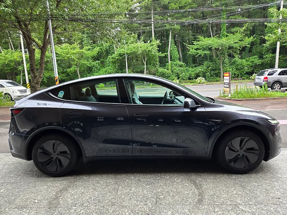 Tesla Model Y PPF施工事例|費用目安と仕上がり 施工写真 2-1