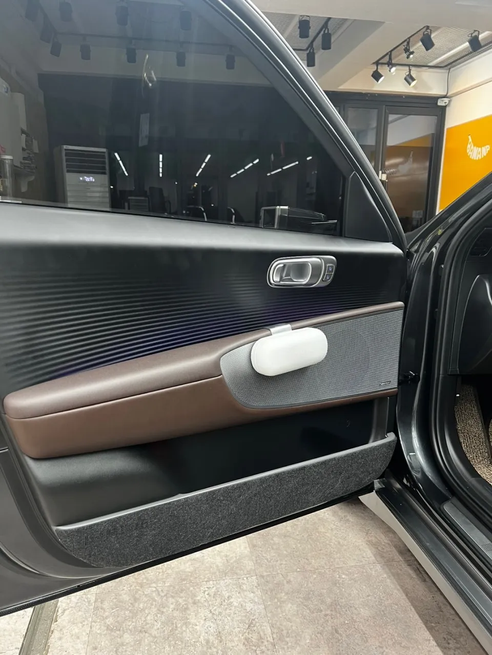 Hyundai IONIQ interior customization - Hyundai IONIQ Interior Customization Review — Enhanced Comfort photo 4
