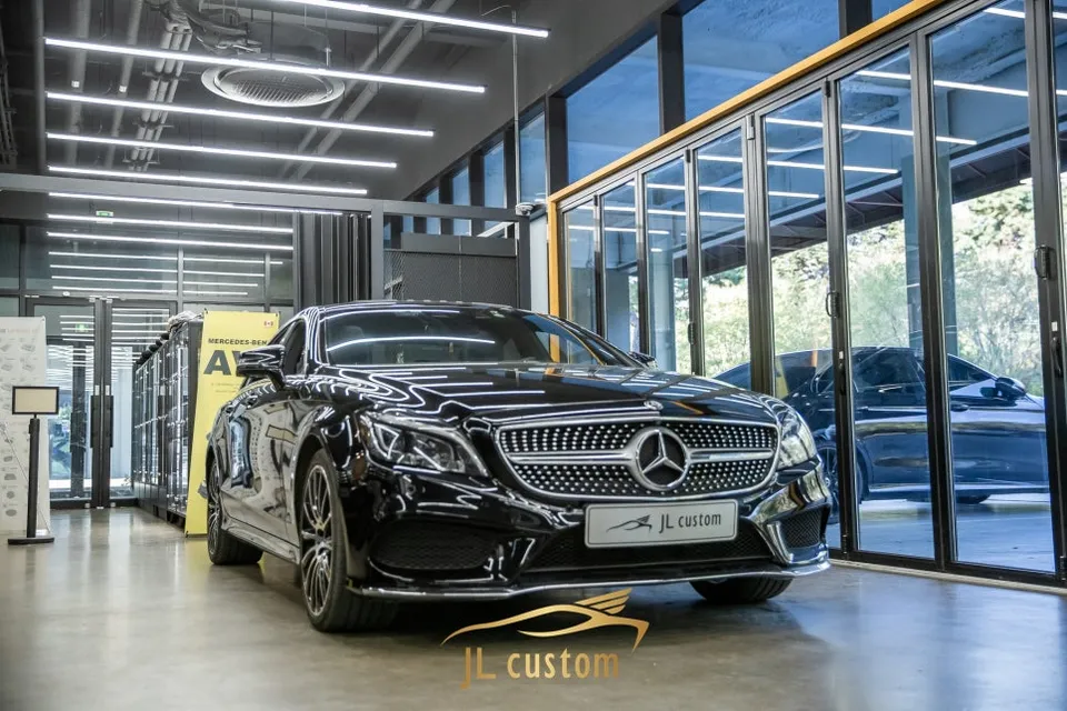 Mercedes-Benz CLS Custom Steering Wheel Installation Review photo 1