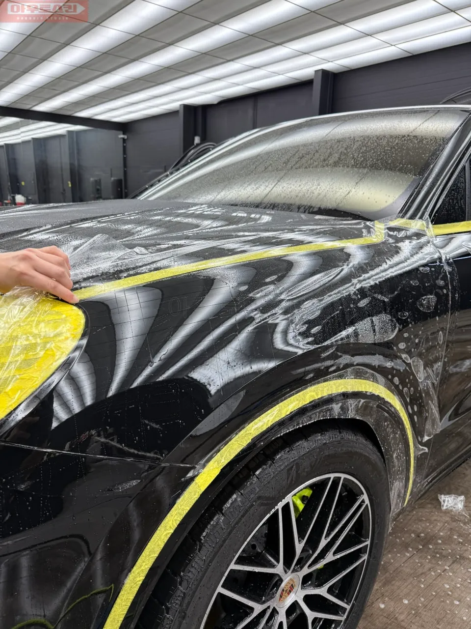 Porsche Cayenne PPF施工事例｜費用目安と仕上がり 施工写真 3-1
