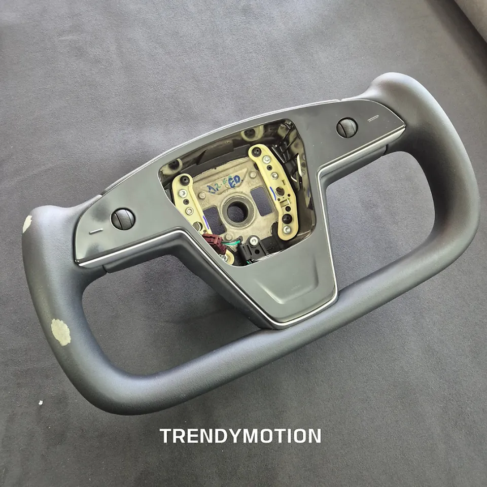 Tesla Model S Steering Wheel Customization Review photo 7
