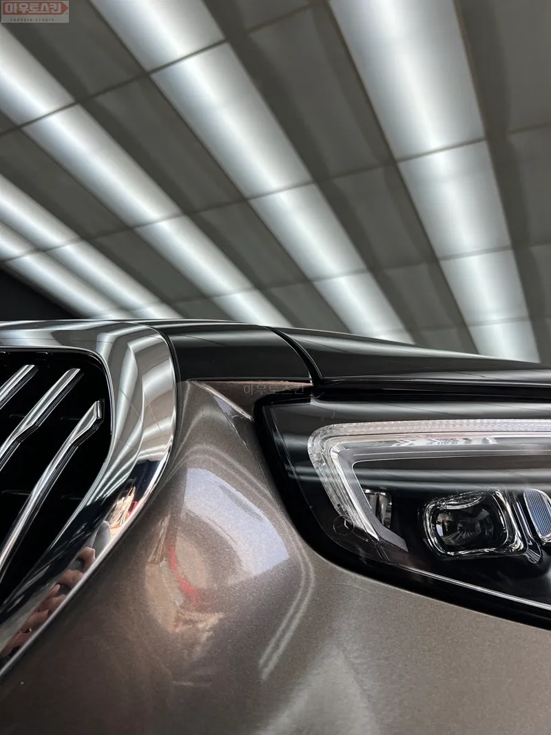 Mercedes-Benz S-Class Maybachのカーラッピング事例|費用目安・仕上がり 施工写真 4-2