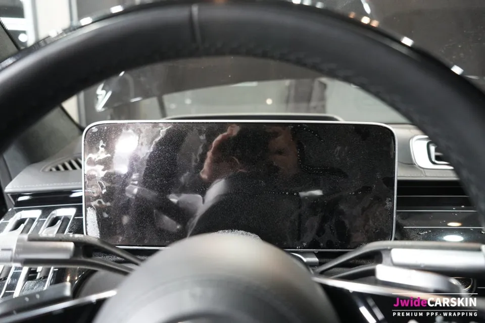 Mercedes-Benz S580 MaybachのPPF施工事例|透明度99.9%の保護膜 施工写真 1-2