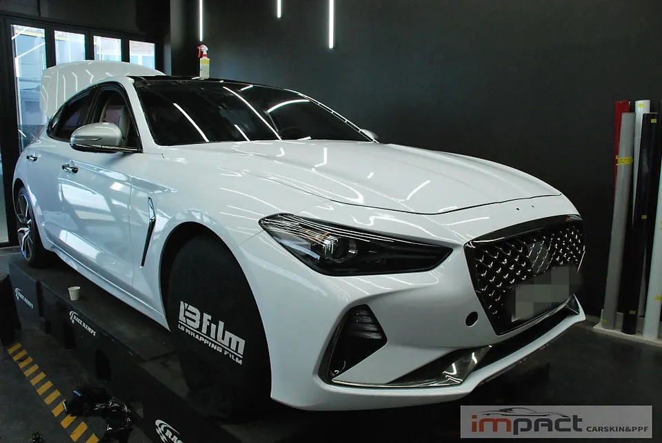 Genesis G70のカーラッピング事例|費用目安と仕上がり 施工写真 2-3
