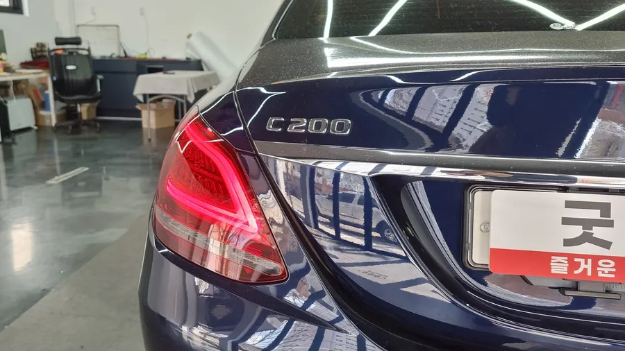 Mercedes-Benz C-Class W205のAndroid Auto・CarPlay取付事例 写真