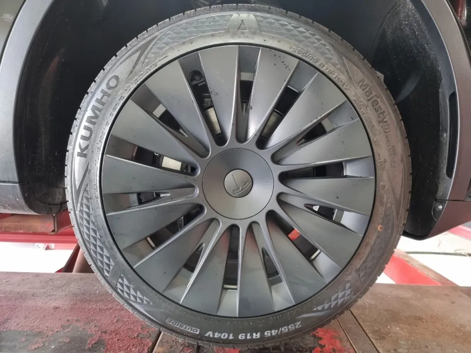 Tesla Model Y wheel repair - Tesla Model Y Wheel Repair & Painting Review photo 4