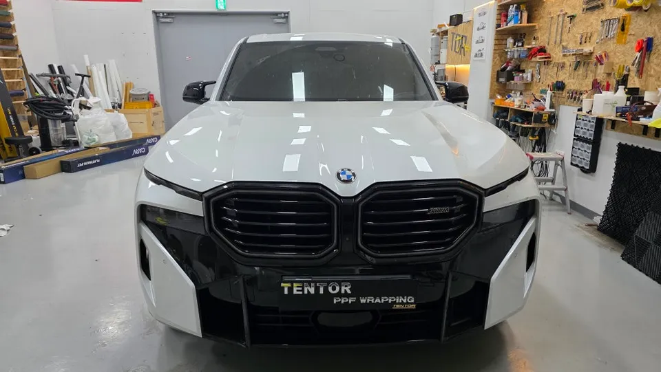 BMW X7のPPF施工事例|費用目安と仕上がり 施工写真 3-1