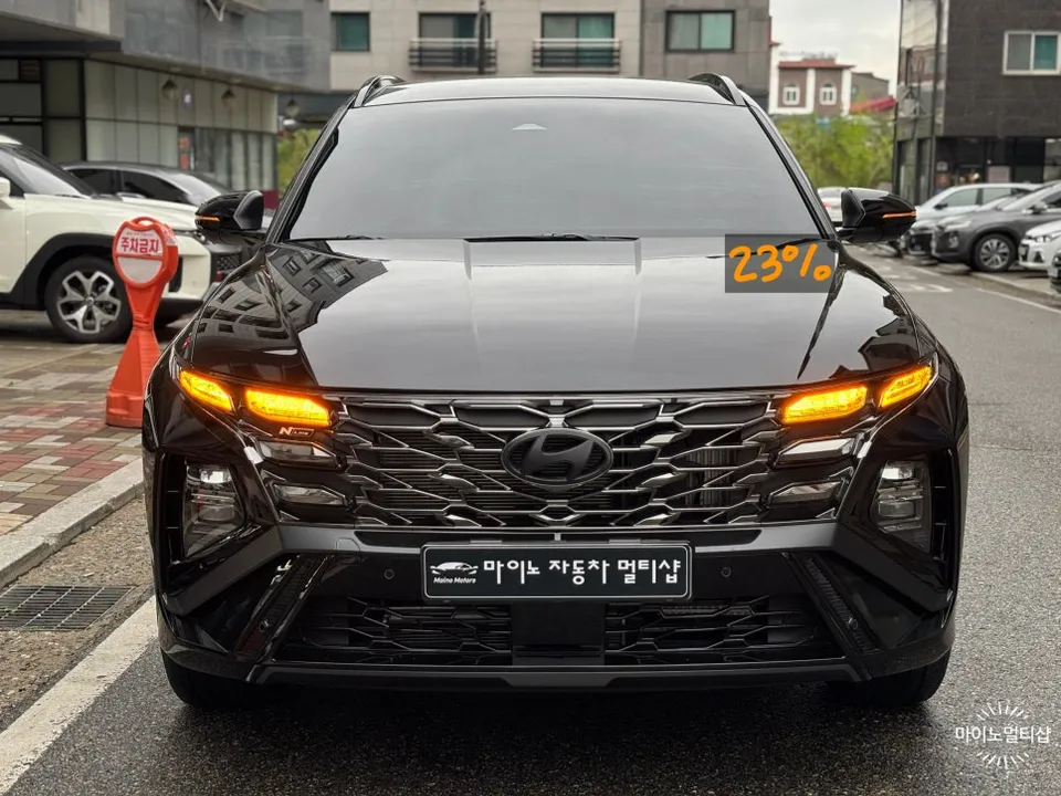 Hyundai Tucsonのカーフィルム施工事例|費用目安・仕上がり 施工写真 2-3