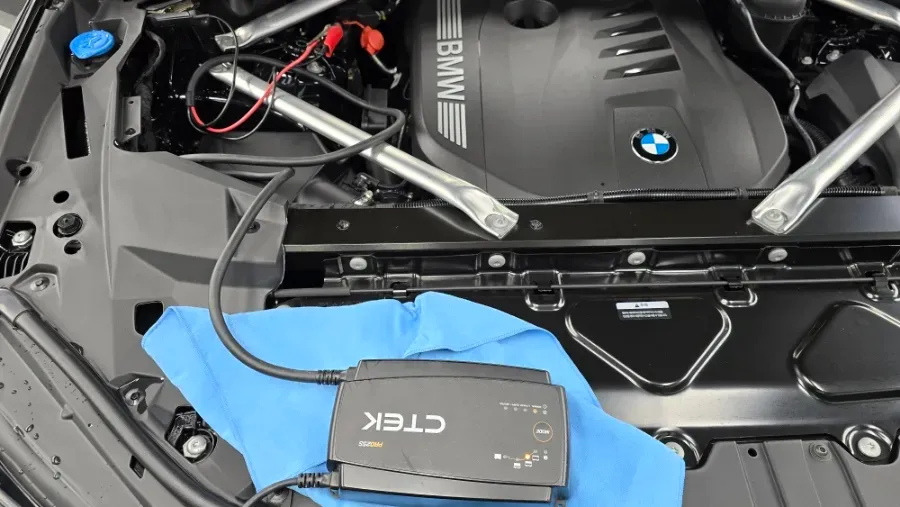 BMW X6 カーフィルム施工事例｜断熱・スモーク 施工写真 2-1