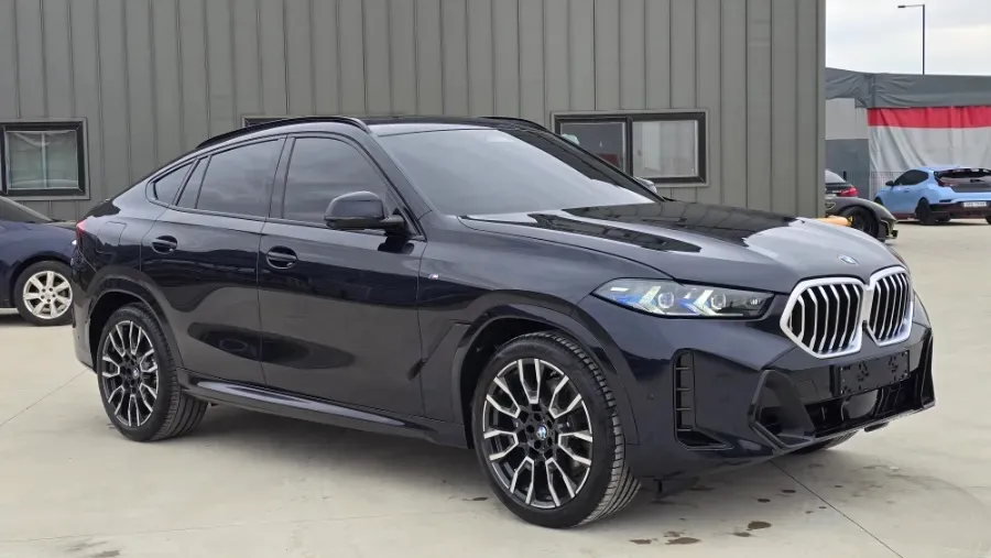 BMW X6 カーフィルム施工事例｜断熱・スモーク 施工写真 2-3