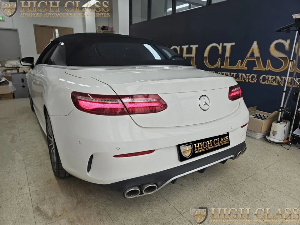 Mercedes-Benz E-Class CabrioletのAndroid Auto・CarPlay取付事例 施工写真 2-1