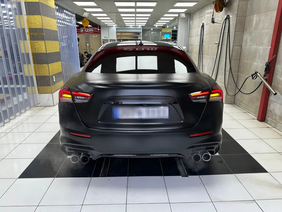 Maserati Ghibliのカーラッピング事例｜費用目安・仕上がり 施工写真 1-2