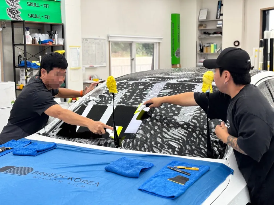 Mercedes-Benz Eクラス PPF施工事例｜費用目安・仕上がり 施工写真 2-3