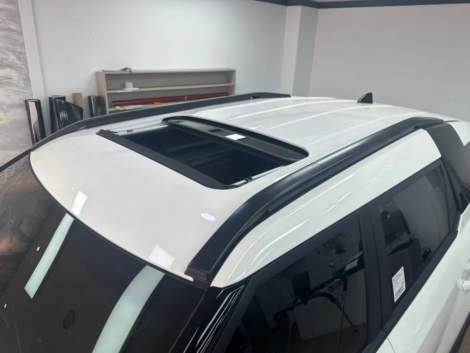 KG Mobility Torresのカーラッピング事例|費用目安・仕上がり 施工写真 2-1