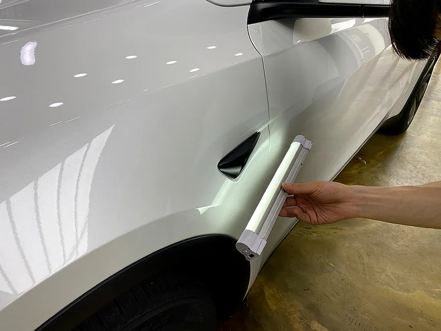 Tesla Model Yのカーフィルム施工事例|費用目安・仕上がり 施工写真 3-1