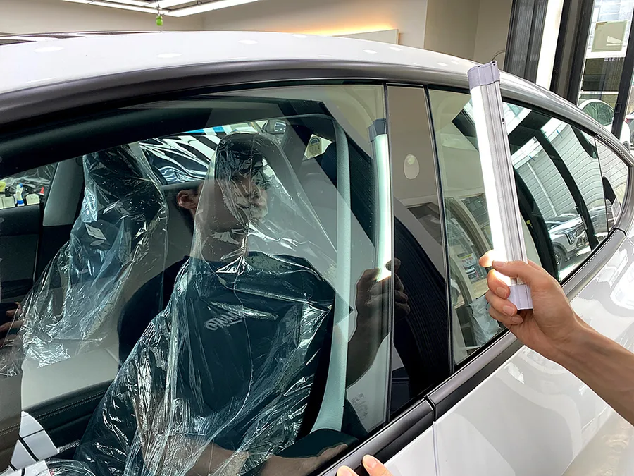 Tesla Model Yのカーフィルム施工事例|費用目安・仕上がり 施工写真 1-2