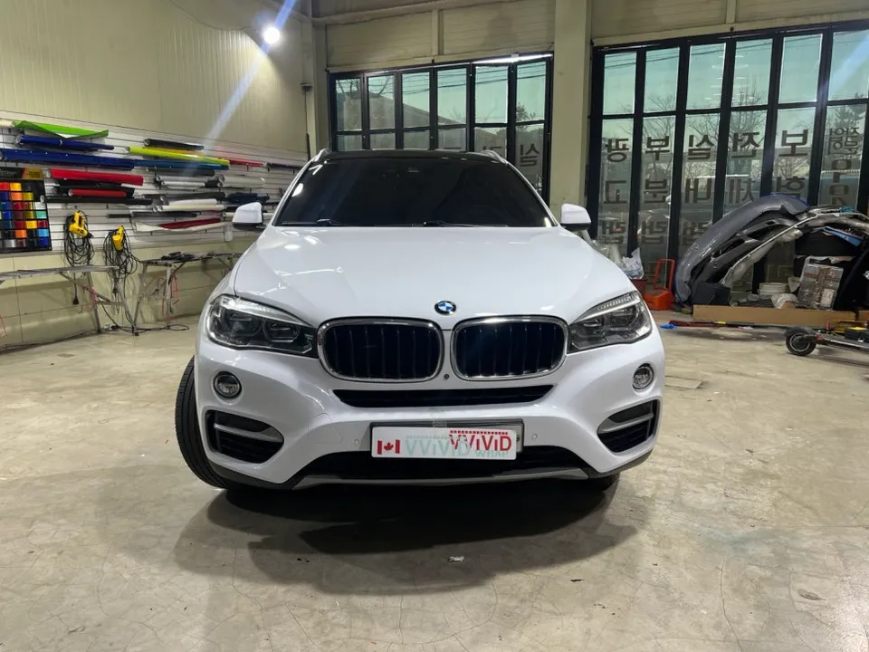 BMW X6 カーラッピング事例|費用目安・仕上がり 施工写真 2-1