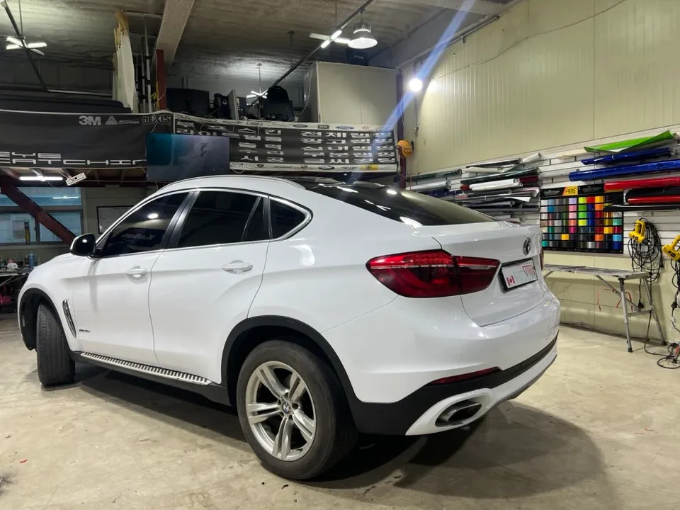 BMW X6 カーラッピング事例|費用目安・仕上がり 施工写真 3-2