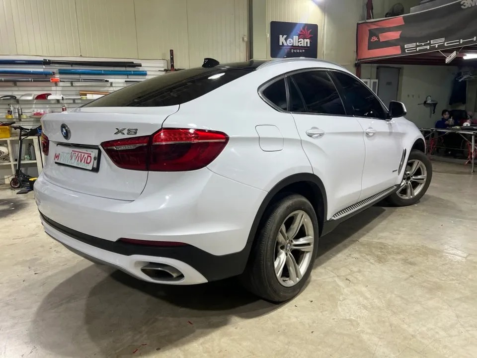 BMW X6 カーラッピング事例|費用目安・仕上がり 施工写真 1-3