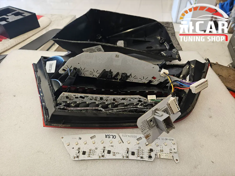Audi A7 lighting upgrade - Audi A7 Tail Light LED Repair: Fix Common Issues photo 3