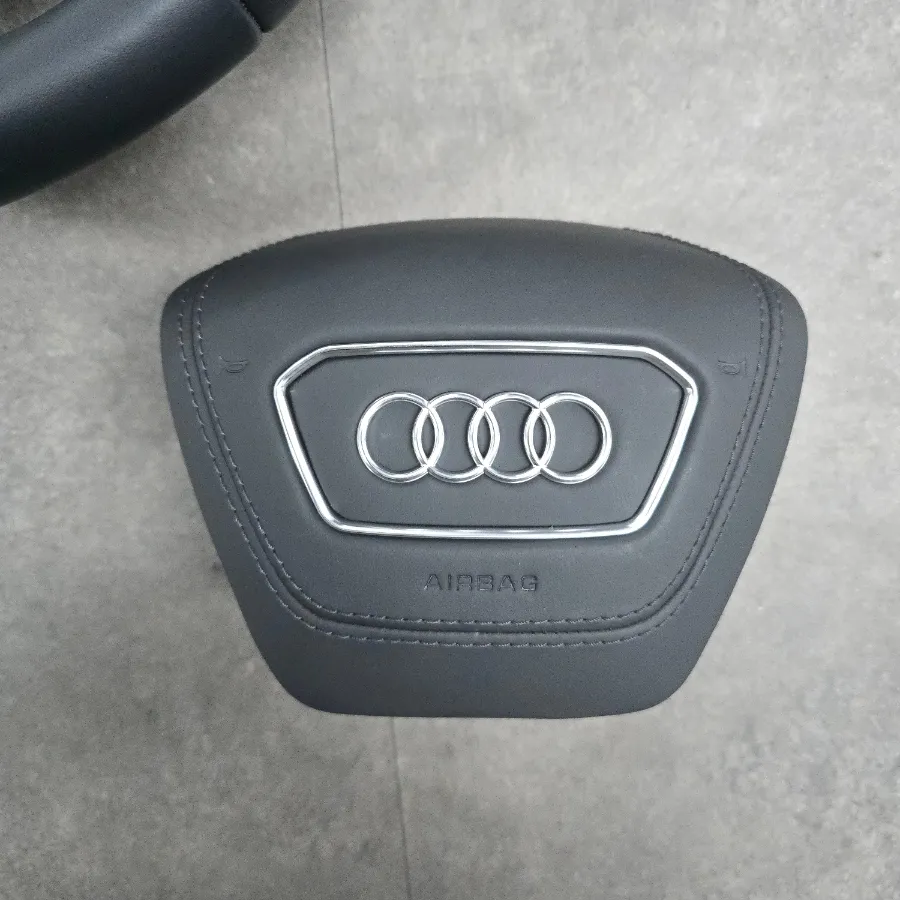 Audi A6 C8 steering wheel - Audi A6 Steering Wheel Customization Review: R8 Button Upgrade photo 3