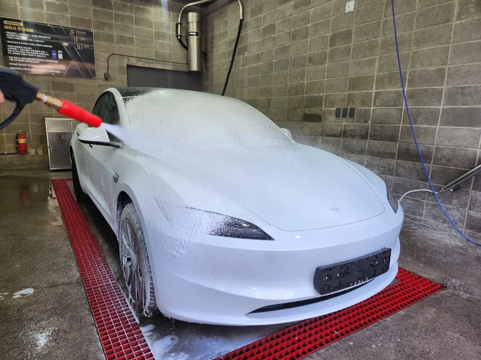 Tesla Model 3 PPF施工事例｜費用目安と仕上がり 施工写真 3-2