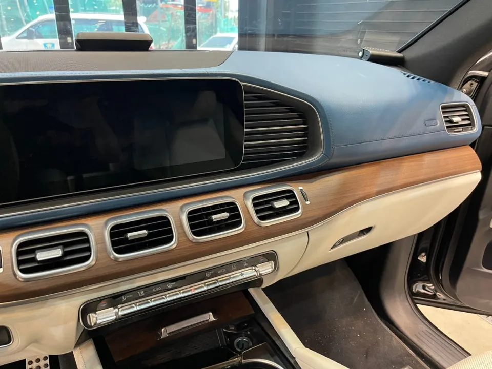 Mercedes-Benz GLEのカーラッピング事例｜費用目安・仕上がり 施工写真 3-2