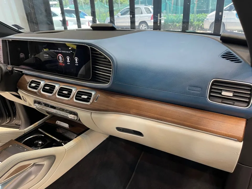 Mercedes-Benz GLEのカーラッピング事例｜費用目安・仕上がり 施工写真 2-3