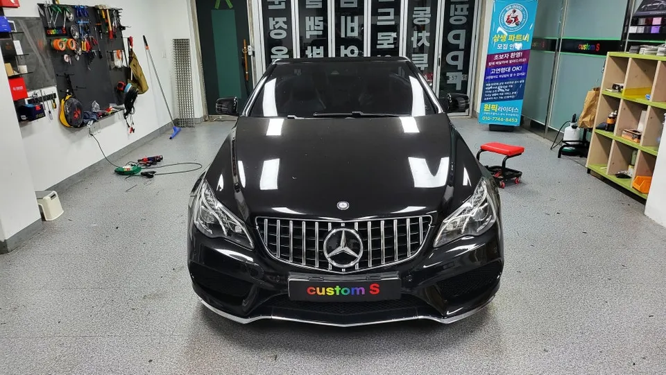 Mercedes-Benz E-Class W212 ambient lighting - Mercedes-Benz E-Class W212 Ambient Lighting Review photo 3