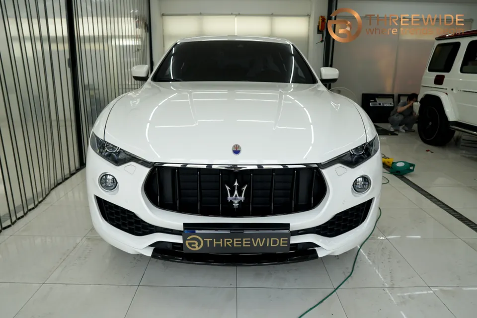 Maserati Levanteのカーラッピング事例|クロームdelete 施工写真 3-2