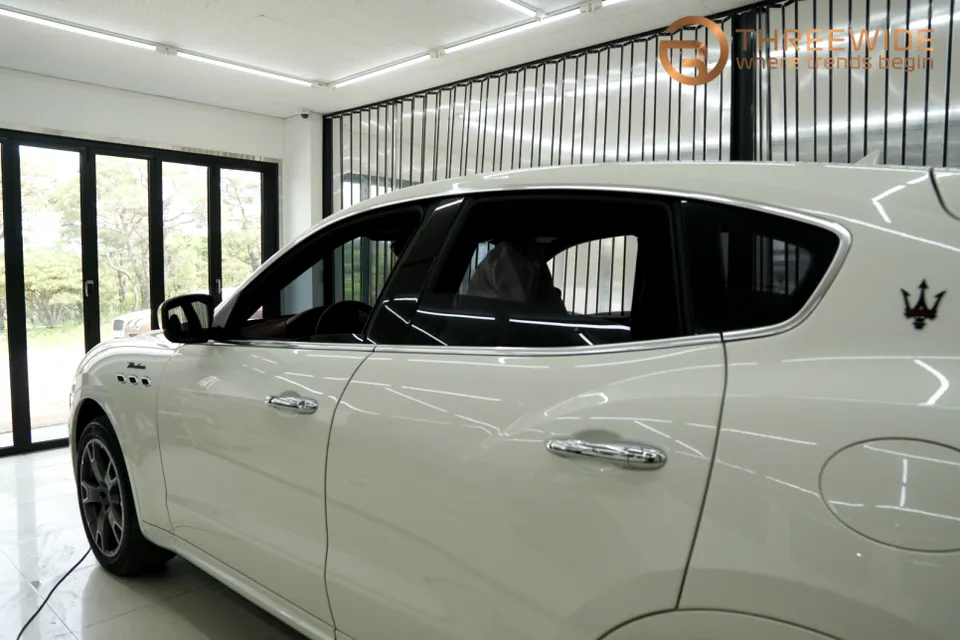 Maserati Levanteのカーラッピング事例|クロームdelete 施工写真 2-3