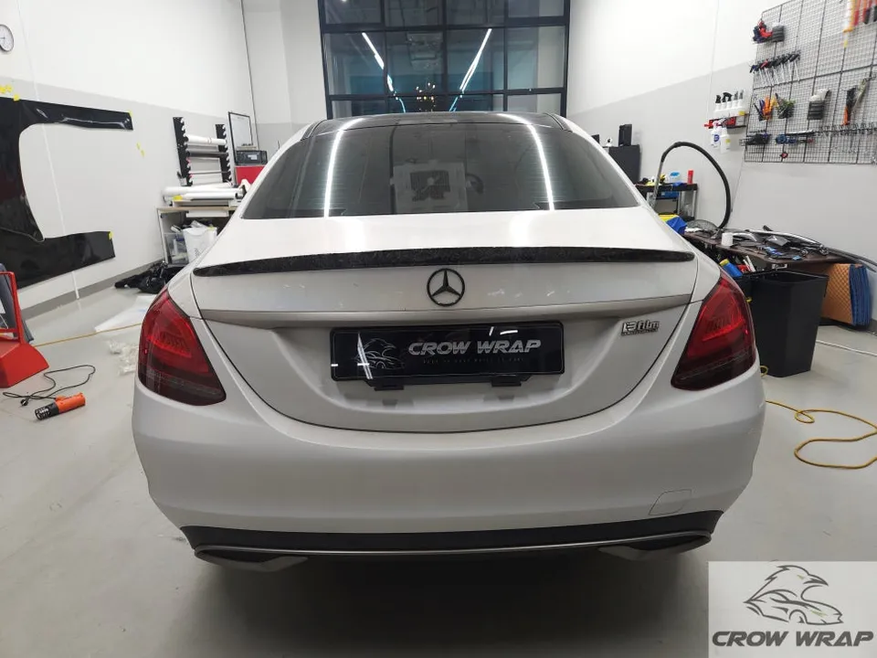 Mercedes-Benz Cクラスのカーラッピング事例|費用目安・仕上がり 施工写真 2-2