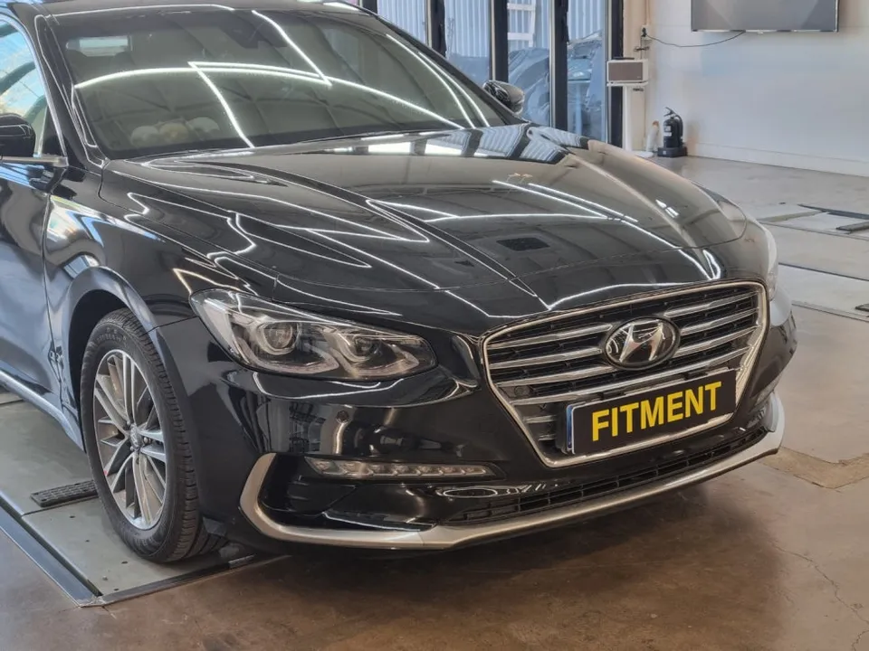 Hyundai Grandeur IG Body Kit Installation Review photo 2